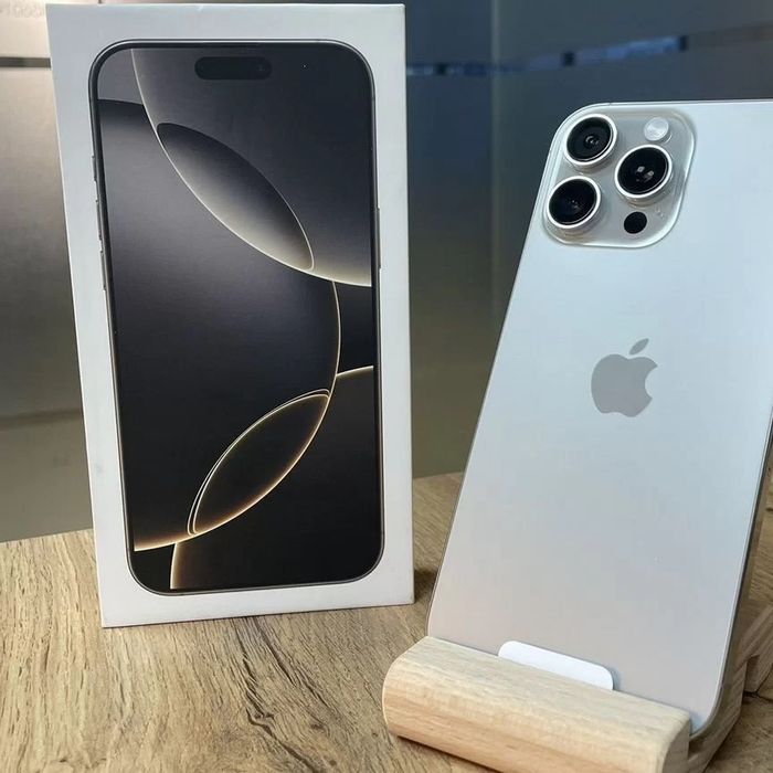 iPhone 16 Pro Max 256GB (Natural Titanium)