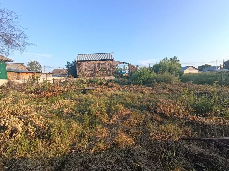 Продам земельный участок в районе  42 школы