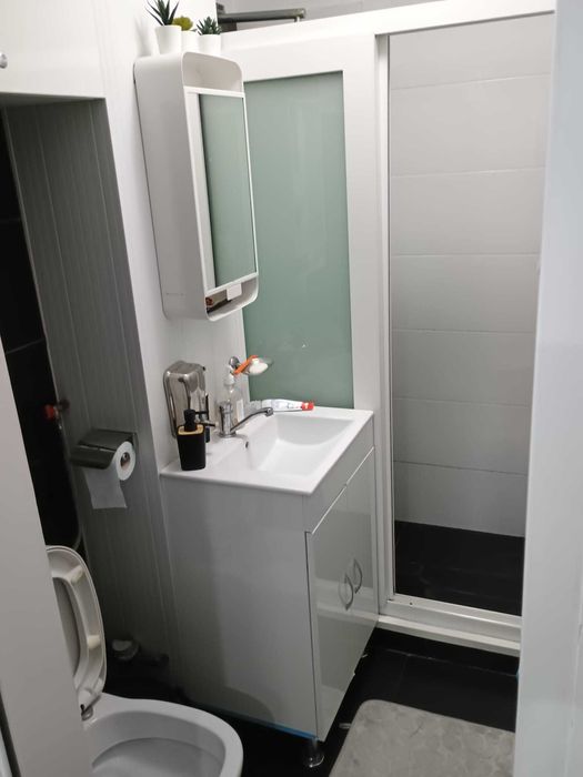 3 camere decomandat cf 2A - Al.Iezerului -  pret negociabil