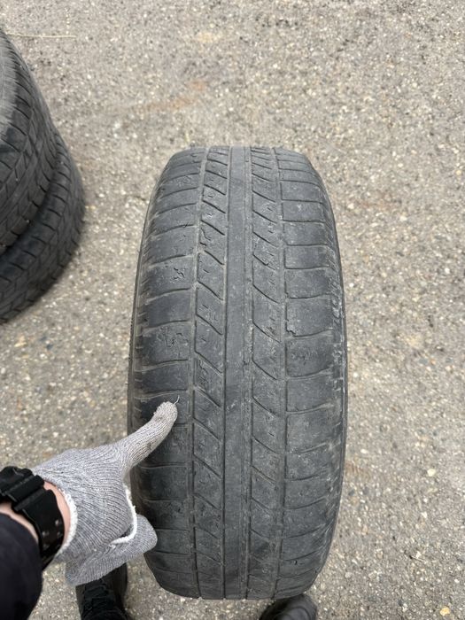 235/65/17 Шины Goood year Wrangler