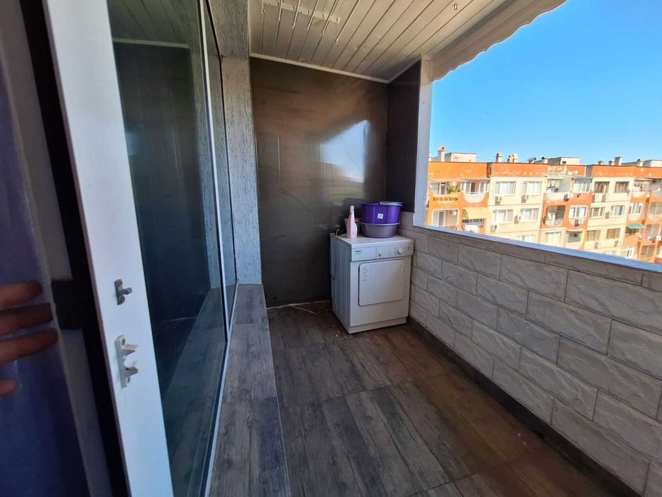 Продава 3 - стаен апартамент