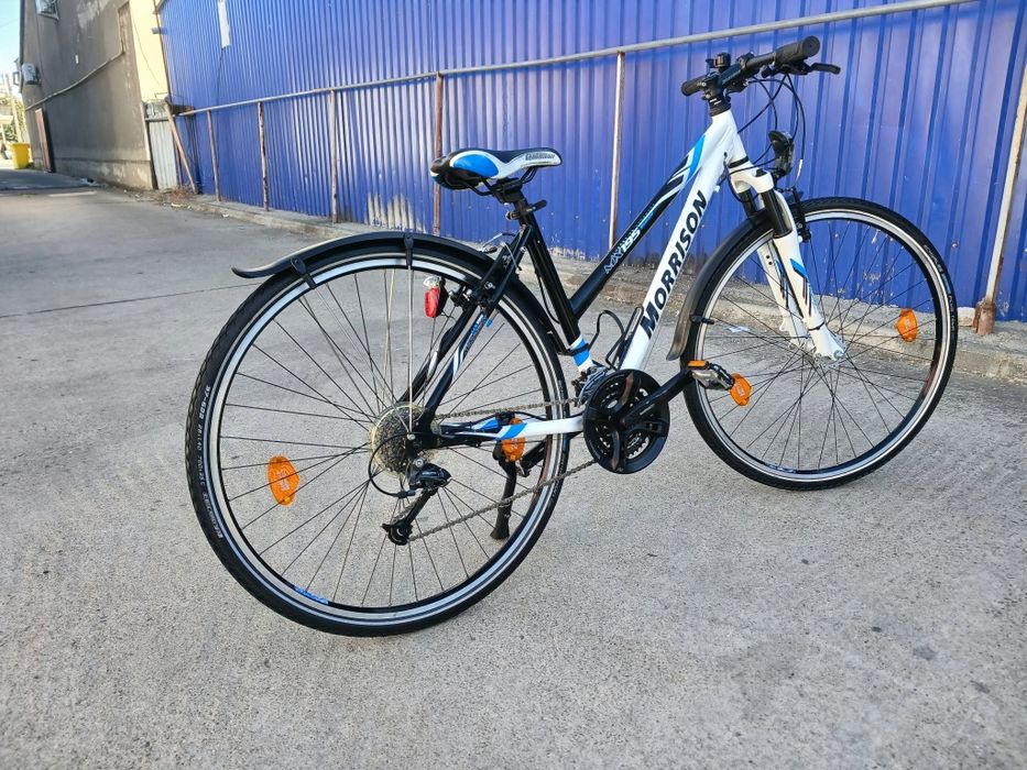 Vând bicicleta din aluminiu pentru damă