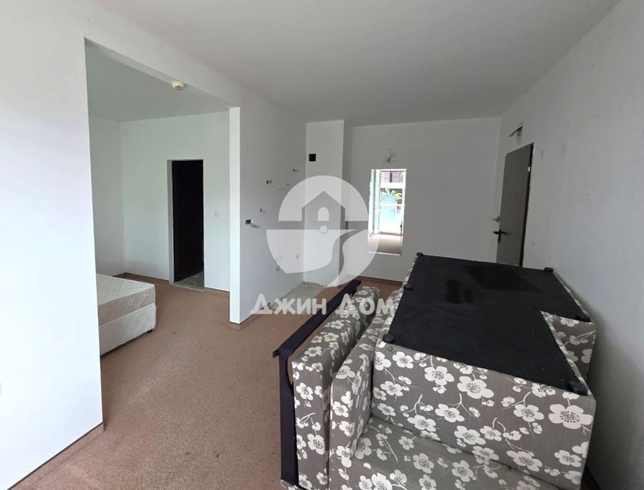 Продава се Двустаен апартамент в Бургас, Сарафово - 50 кв.м за 1340 €/кв.м - Снимка #2