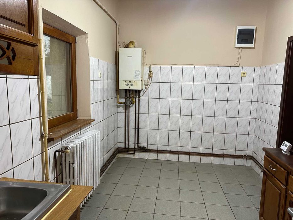 Inchiriez casa 2 camere singur in curte - teren 900 mp - Sibiu - str. Nicolae Iorga