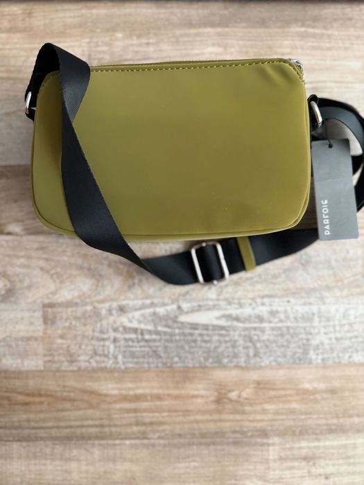 Чисто нова чанта Parfois