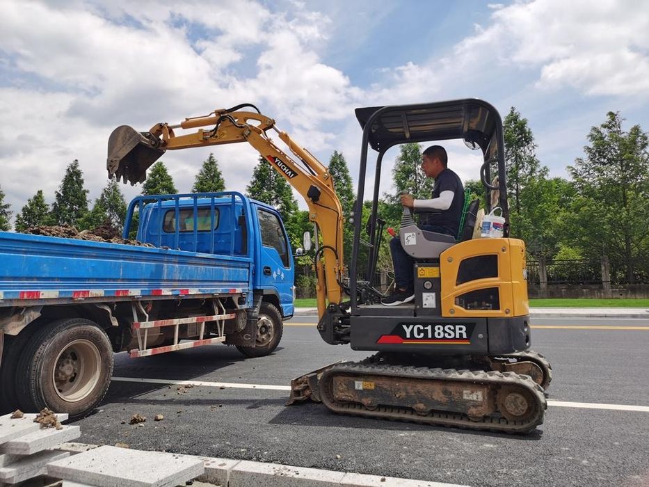 Услуги мини экскаватор Тараз  экскаватор траншея арык  автополив