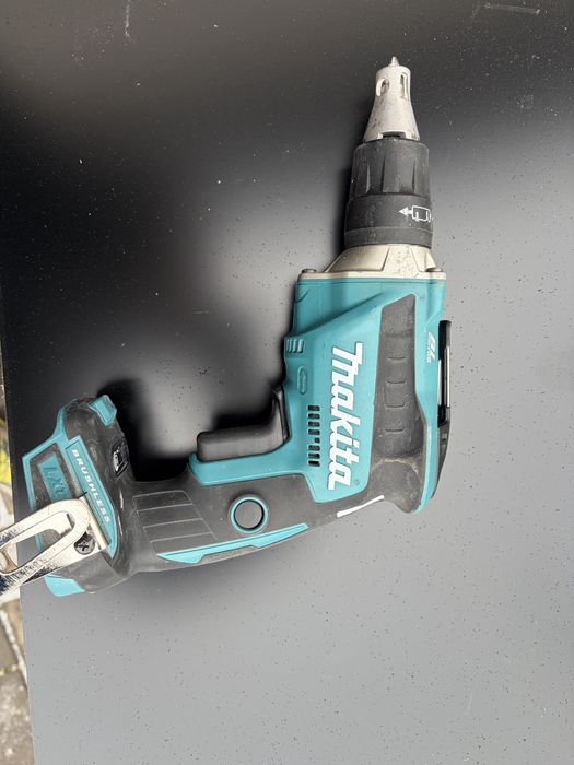 Makita DFS452 – șurubelniță 18 V pentru gips‑carton / rigips
