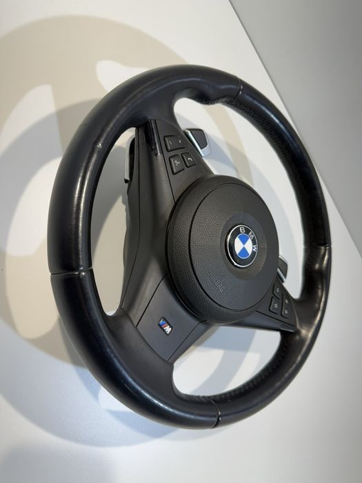Продаваме М волан с пера за БМВ Е60 Е61/ BMW E60 E61