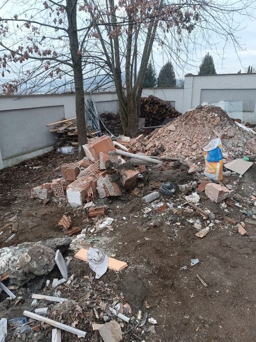 Servicii  Transport  Debarasari Apartamente mobila   Moloz Mutari  mar