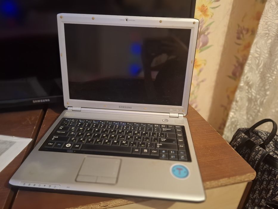 Срочно Продам ноутбук