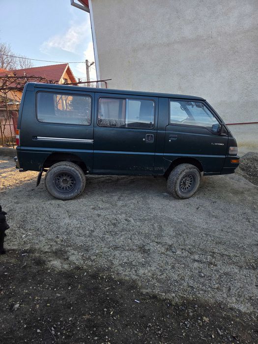 Mitsubishi L300 4×4