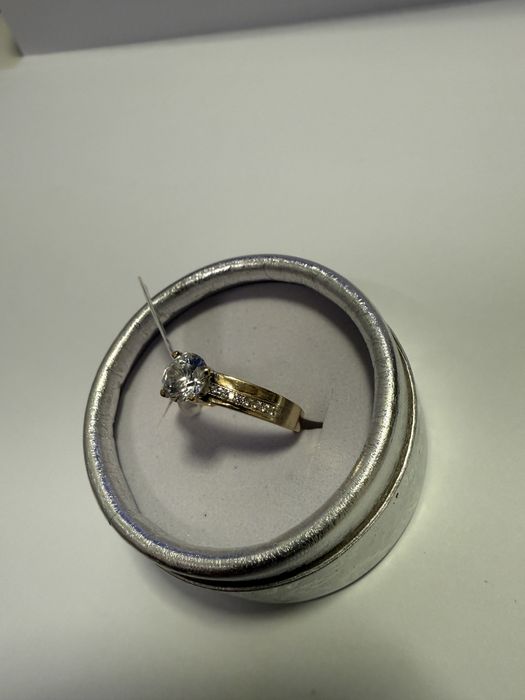 Inel de logodna cu pietricele (vl) star amanet