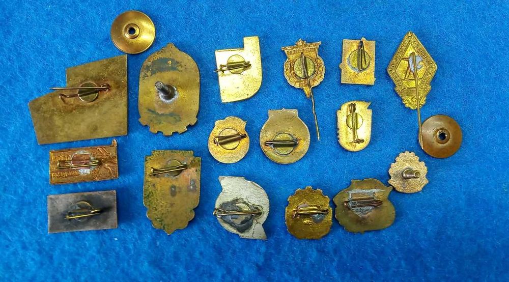 значки  тяжелый металл 1950г- 60 г.г  СПОРТ 17 шт.