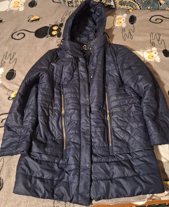 Продам куртку женскую