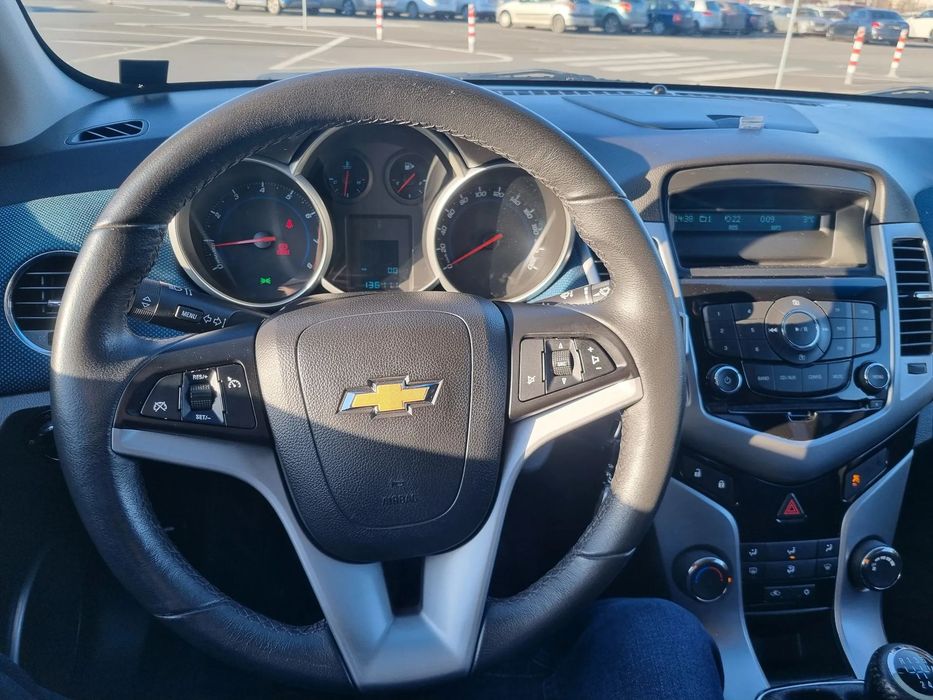 Chevrolet Cruze Fara accident, Alarma Viper cu pornire (dist 1 mila), Scaune incalzite