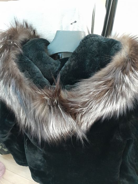 Продам Шуба чернобурка