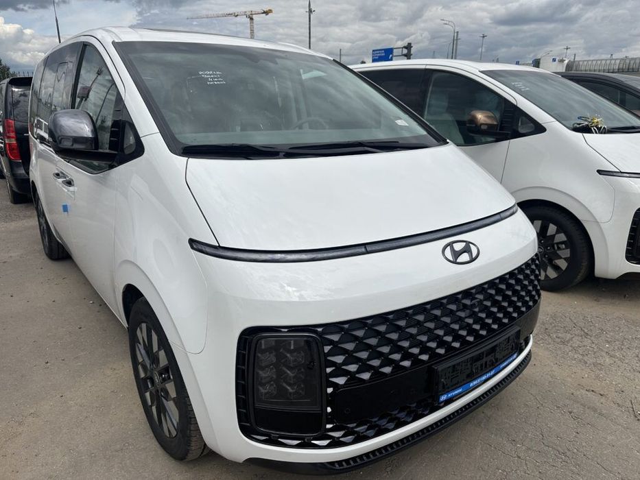Hyundai starex 2022