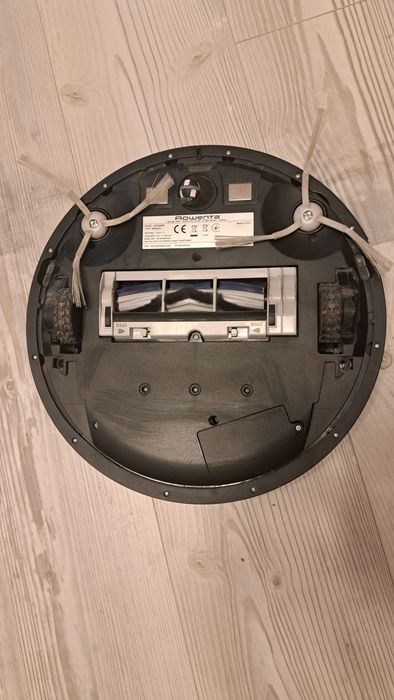 Продавам прахосмукачка робот Rowenta explorer serie 60