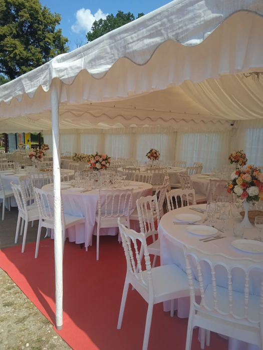 Închiriez 2 cabane ( ciubar optional] ptr evenimente.