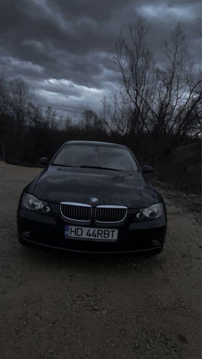 Vand bmw seria 3 ,320d an 2006.Motorul merge foarte bine.