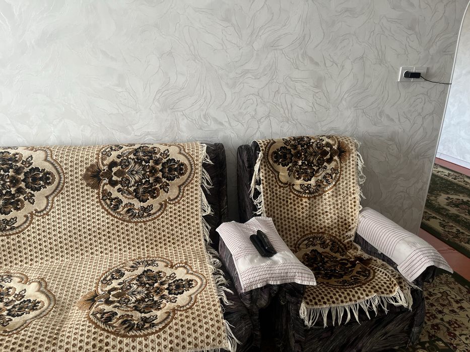 Гостевой диван с кресломи
