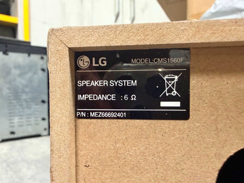 Аудио микросистема LG Micro Hi-Fi Audio System CM1560 Player,FM,USB,AUX,Bluetooth