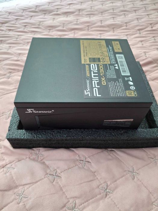Мощно геймърско захранване Seasonic PRIME 1300W Gold