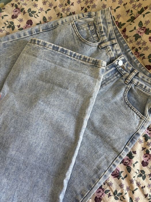 джинсы женские голубые