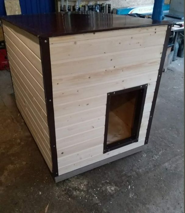 Продам утеплённые будку,для собаки. Срочно!