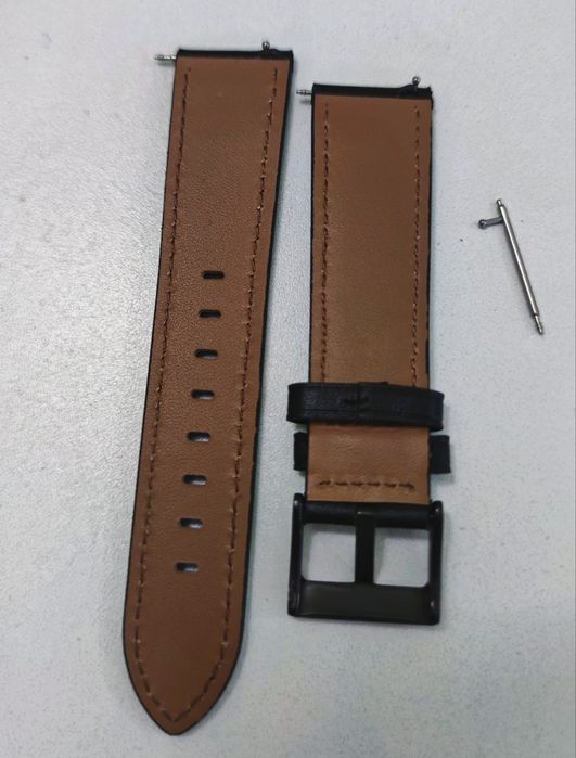 Нова кожена каишка за часовник Fitbit Versa 2