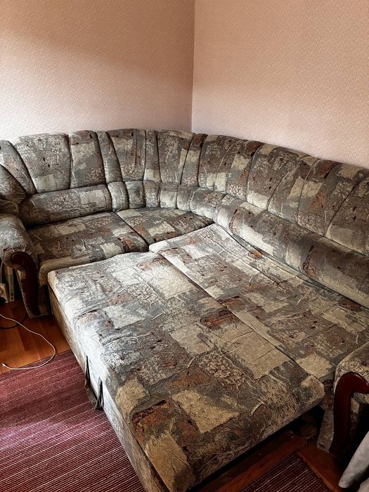 Продам диван угловой