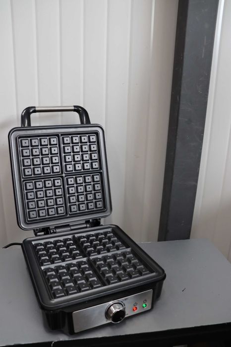 Гофретник YASHE SW-2130M, алуминий, неръждаема стомана, сребрист/черен