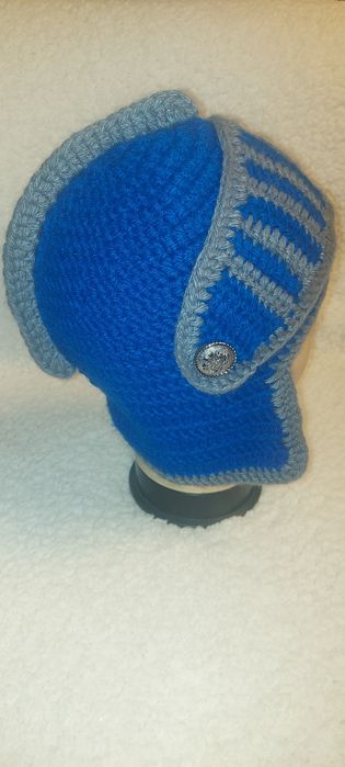 Продаются спортивные шапочки