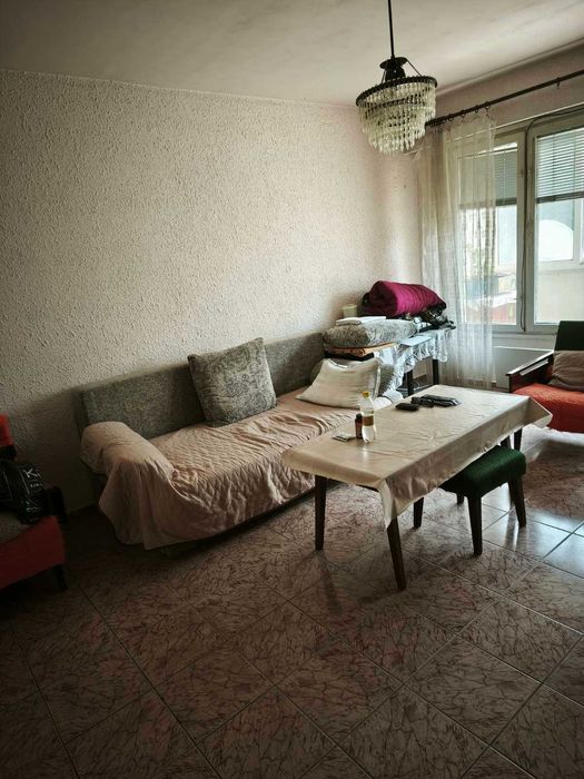 Четиристаен апартамент Цветен квартал, Варна