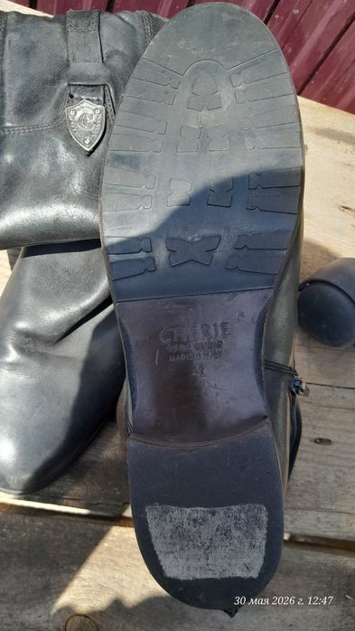 Продам сапожки 10.000тг