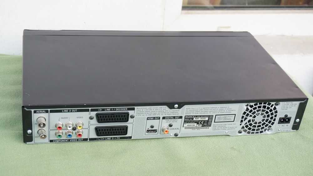 DVD recorder cu HDD SONY RDR-DC205 Defect