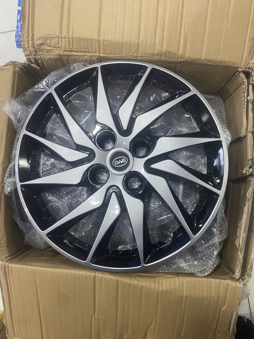 Колпаки новый для машины