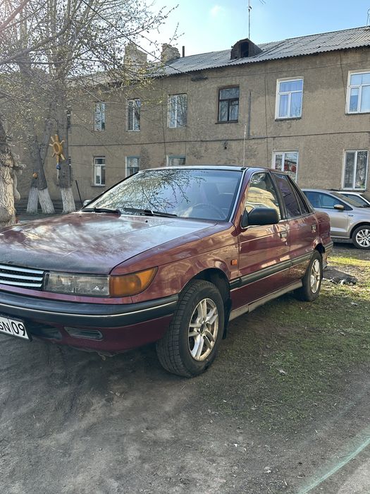 Mitsubishi Lancer 1992г 1.5