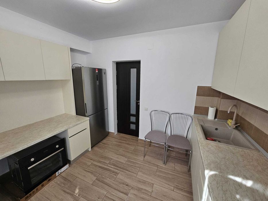 Chirie Apartament 3 Camere Faleza Nord cu parcare privata -termen lung