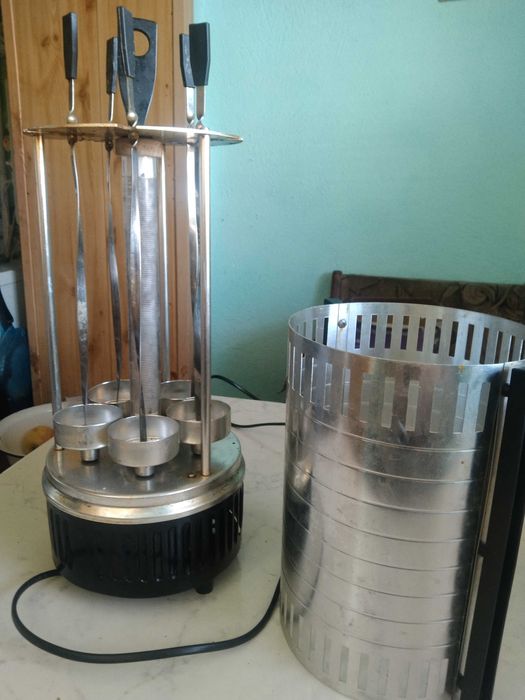 Продам электрошашлычницу