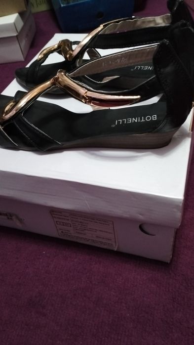 Sandale super preț damă