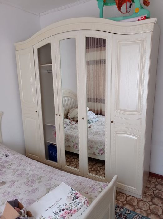 Спальный гарнитур