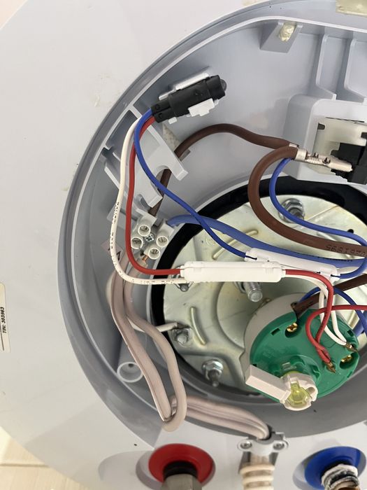 Продавам бойлер за части