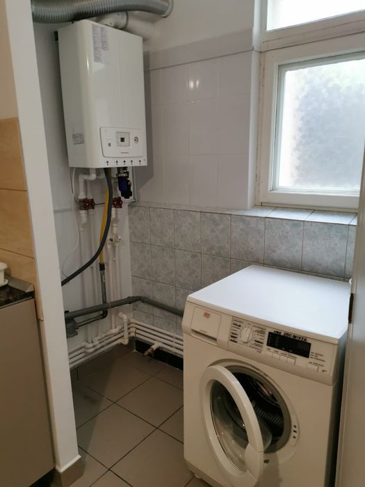 Apartament cu o cameră în zona TgCucu la casă, parter