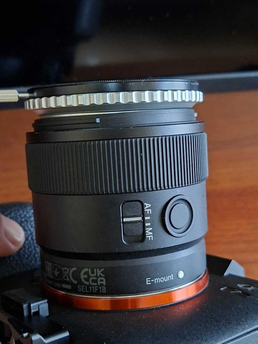 Vând obiectiv ultra-wide Sony E 11mm F1.8 (Preț redus, citiți descrierea) - Ideal Imobiliare sau fotografie pe timp de Zi