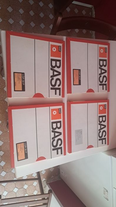 Vând banda, rola magnetofon Ampex 26 originala