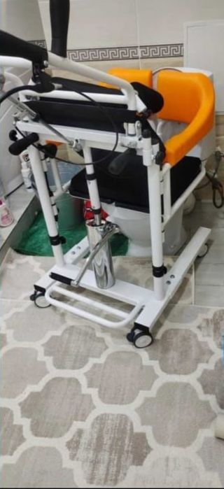 Продам новый кресло каталка туалет