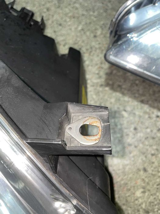 Vand faruri Mercedes a class w169 in stare buna