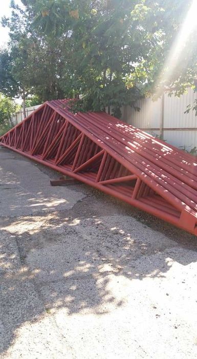 Hale metalice ferme metalice la 12 m