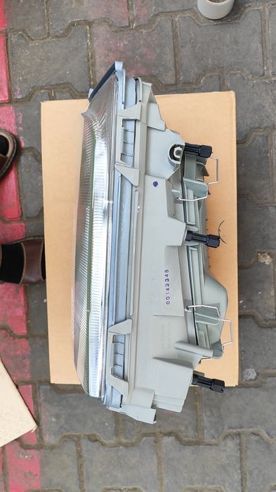 Мерс 124 фара депо Тайвань